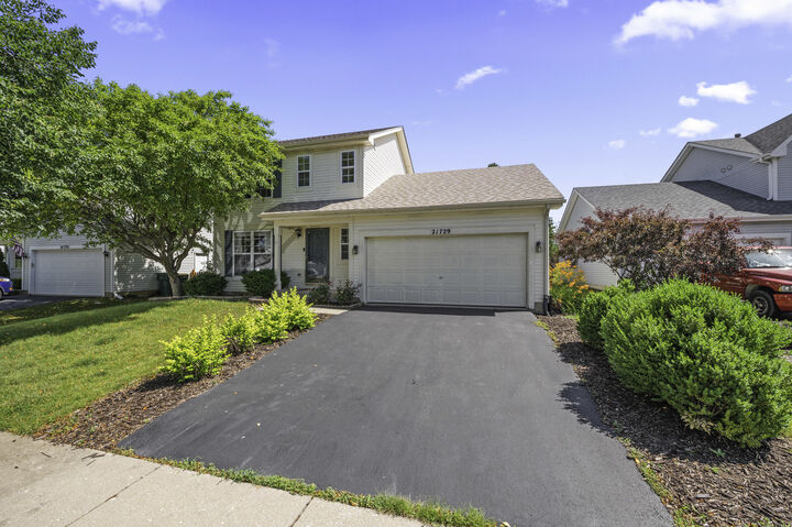 Property Photo: 21729 W Hemingway Court IL 60544