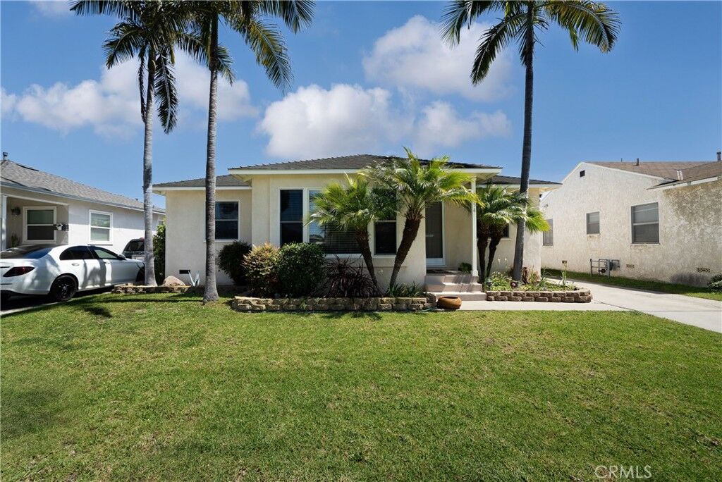 Property Photo:  4954 Coldbrook Avenue  CA 90713 