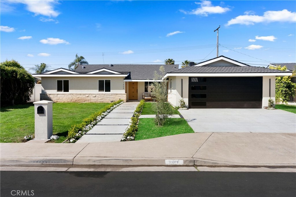 Property Photo: 1608 Elm Avenue CA 92626
