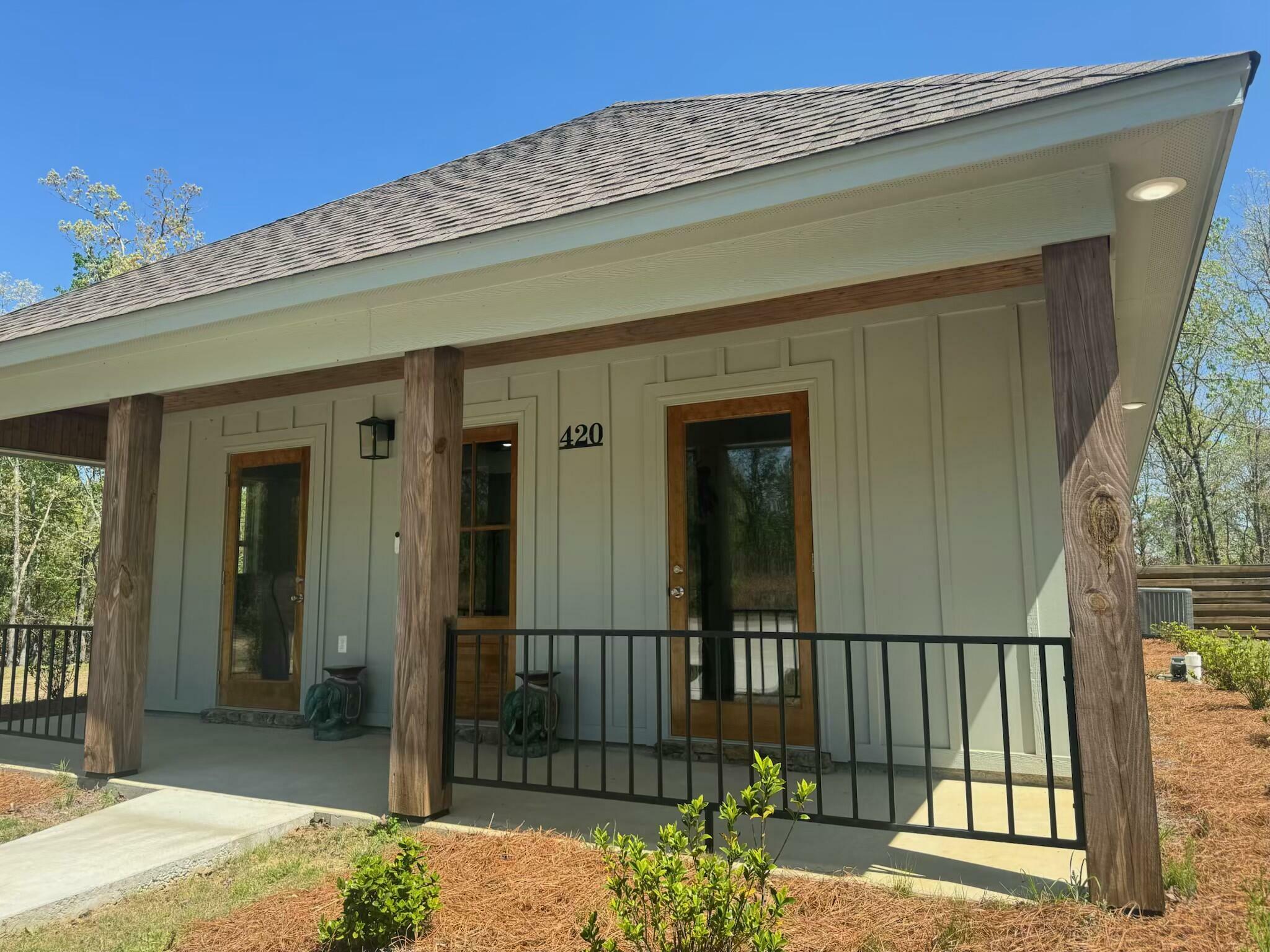 Property Photo: 420 Road 1282 MS 38804