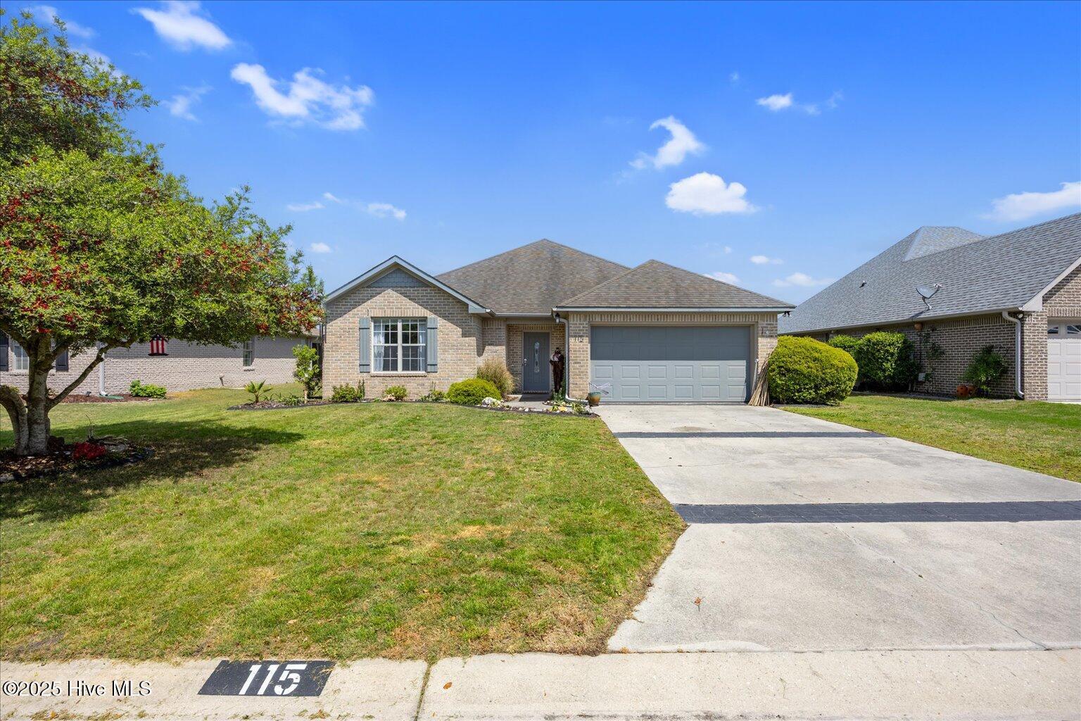 Property Photo: 115 Castle Bay Drive NC 28443