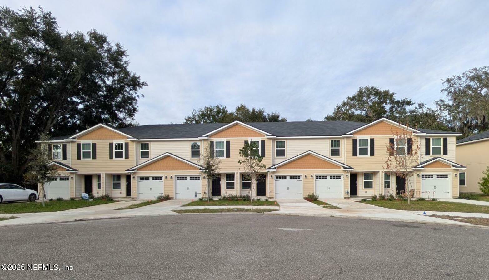 Property Photo: 8264 Halls Hammock Court FL 32244