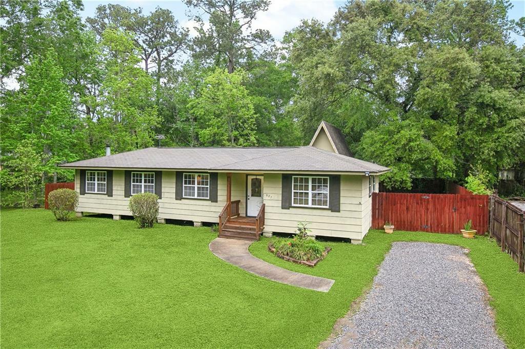 827 Armand Street  Mandeville LA 70448 photo