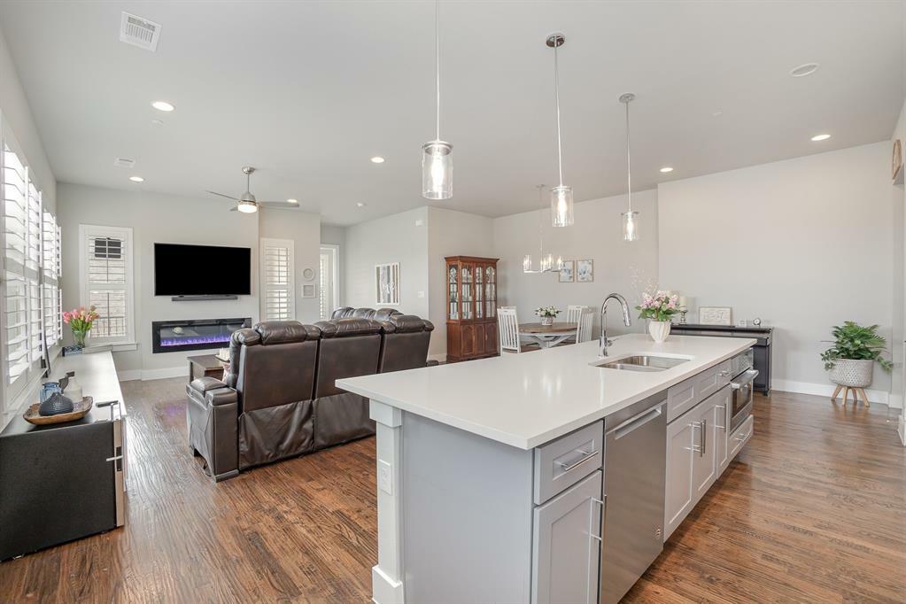 Property Photo: 770 N Plano Road 202 TX 75081