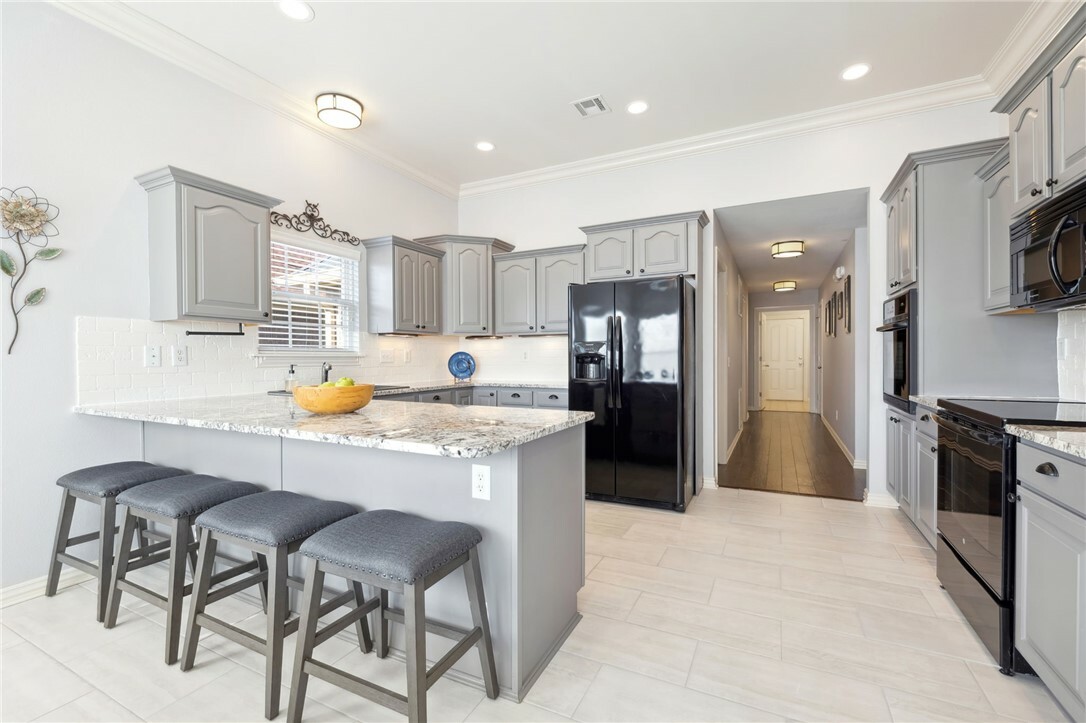 Property Photo: 705 SW Maidstone Avenue AR 72712