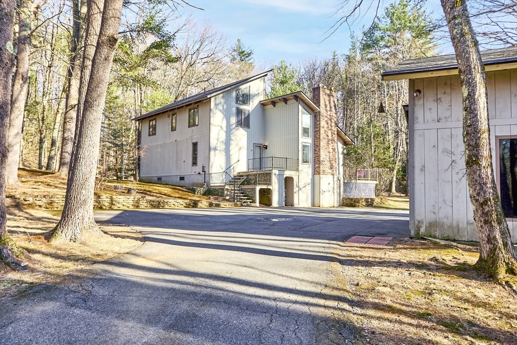 22 Briggs Rd  Petersham MA 01366 photo