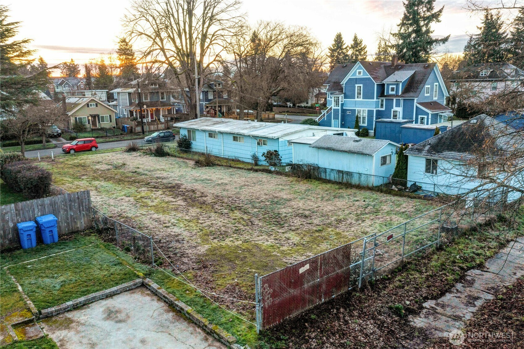Property Photo: 634 Steele Street S WA 98405