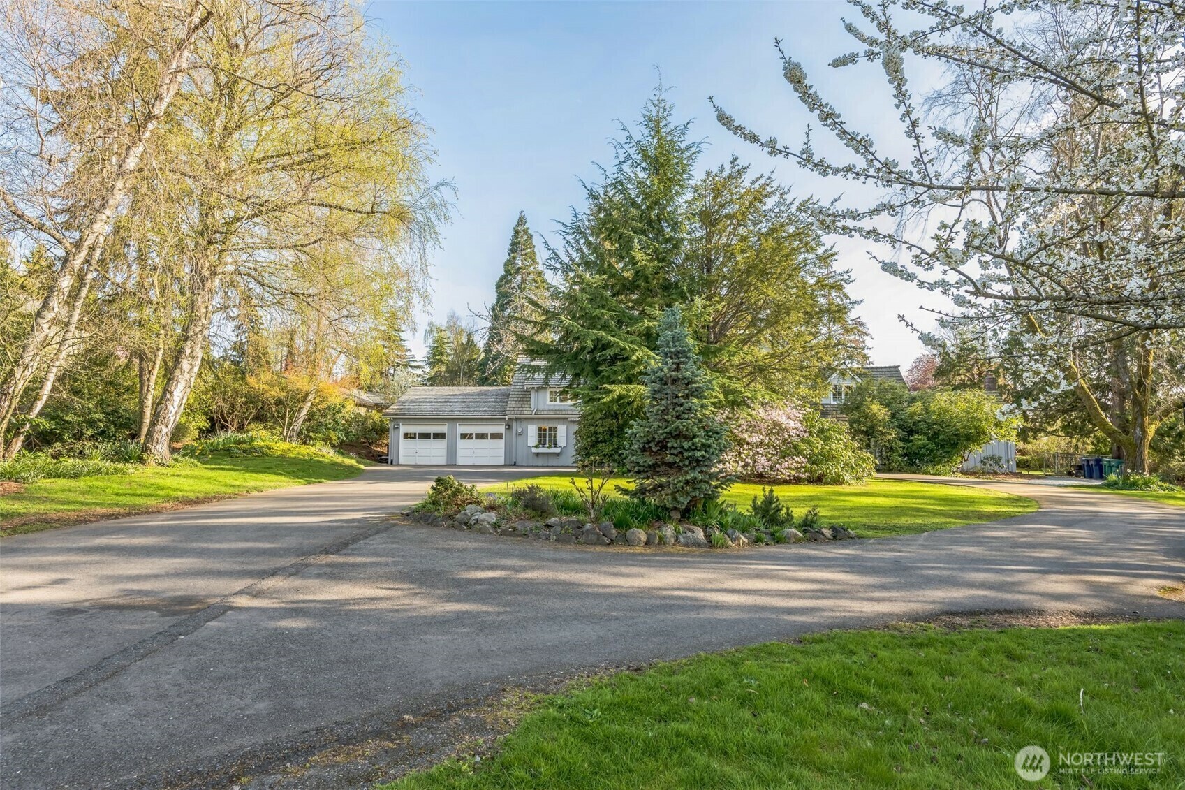Property Photo: 17451 4th Avenue SW WA 98166