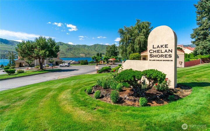 Property Photo:  100  Lake Chelan Shores Dr. 4-1  WA 98816 