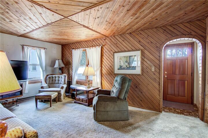 3612 London Road  Eau Claire WI 54701 photo