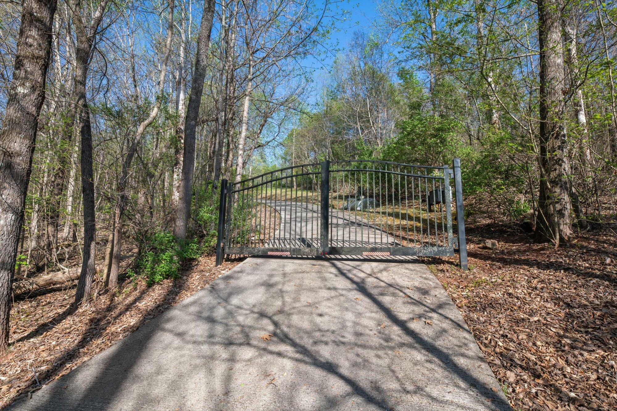 Property Photo:  151 County Road 451  TN 37303 