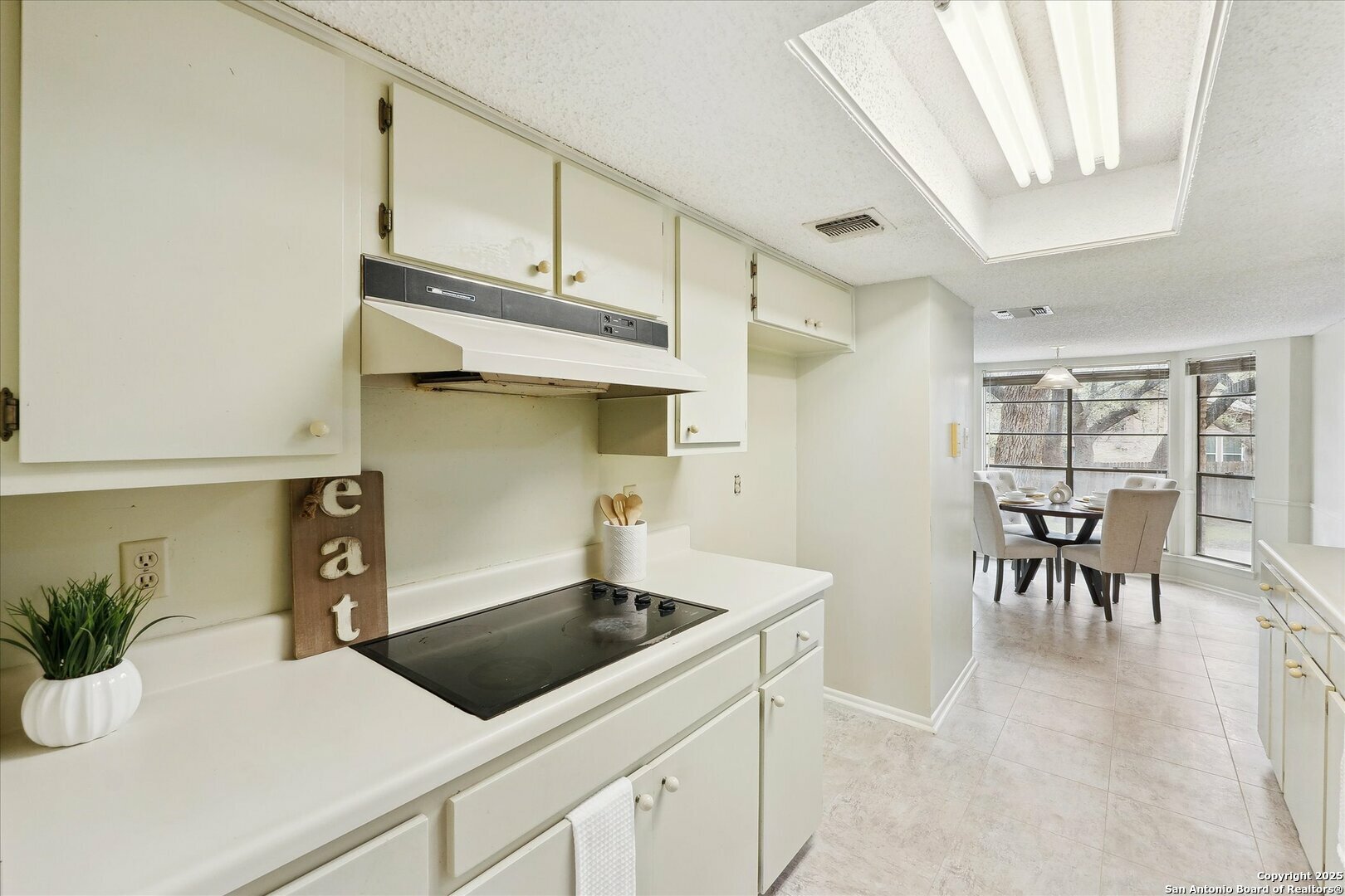 Property Photo: 9318 Fallworth TX 78254
