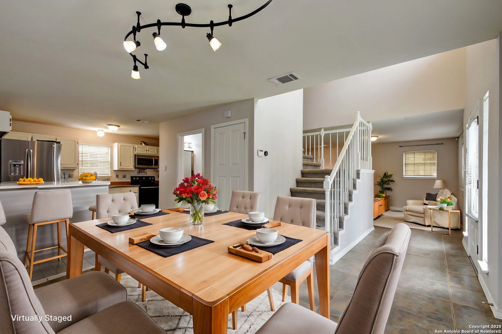 Property Photo:  13802 Fairway Crest  TX 78217 