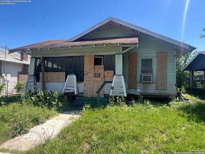 1510 Nolan  San Antonio TX 78202 photo