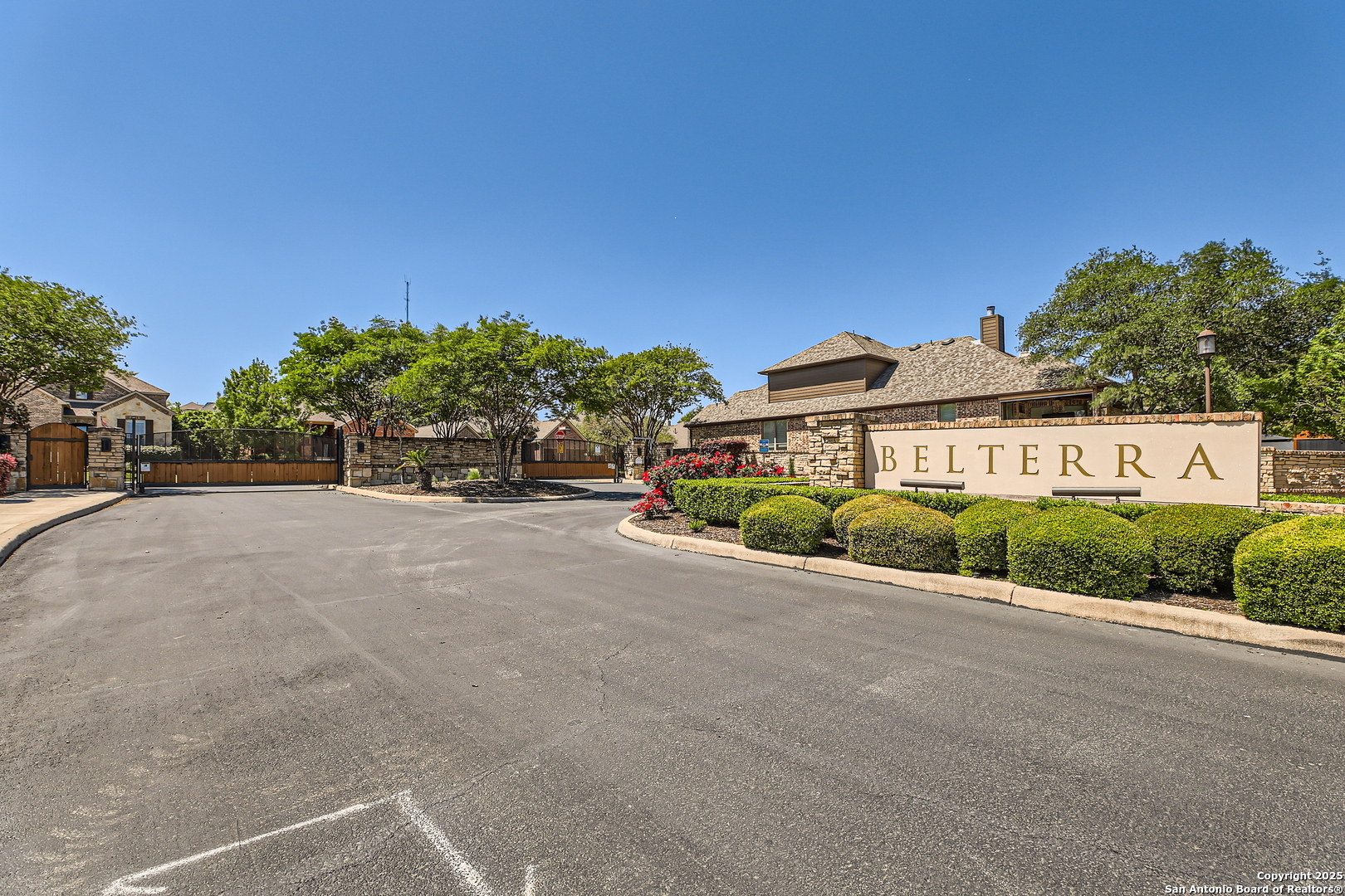 Property Photo: 2414 Verona TX 78261