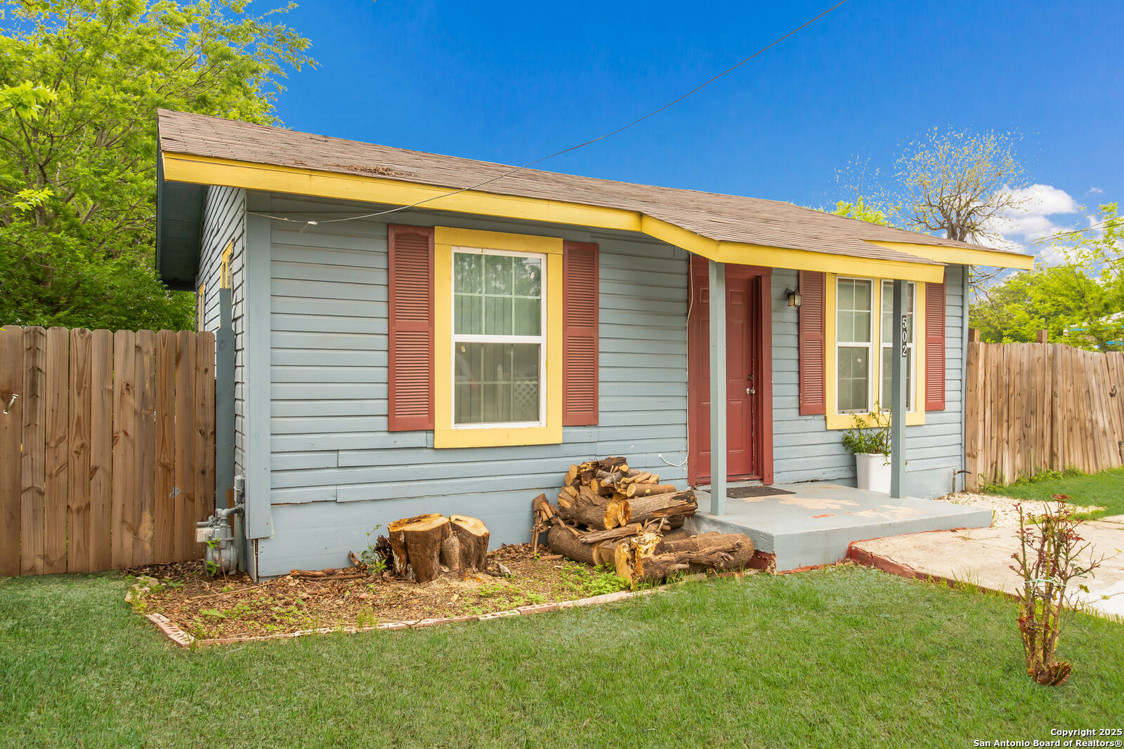 Property Photo: 502 Rotary TX 78202