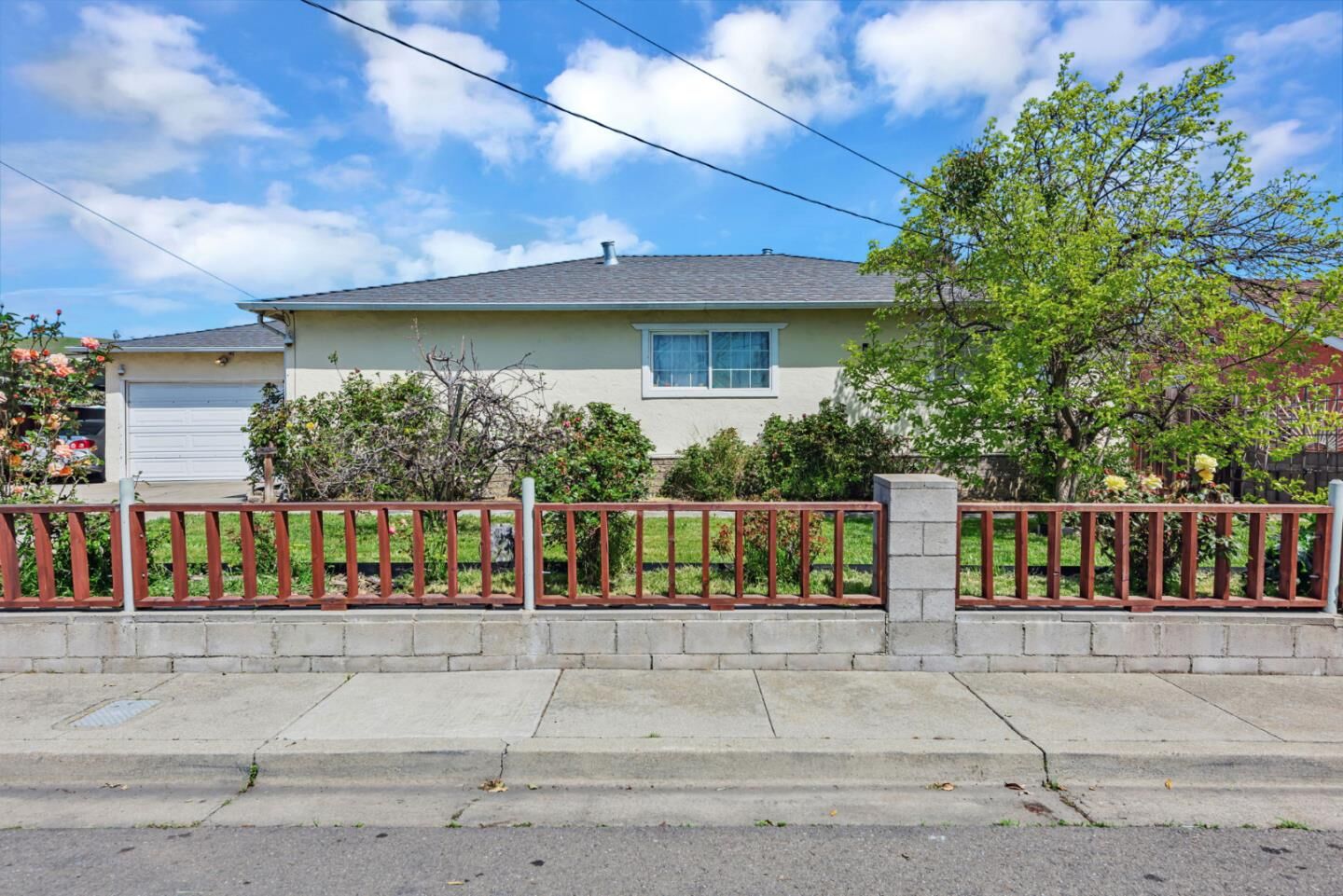 Property Photo:  28030 East 10th Street  CA 94544 