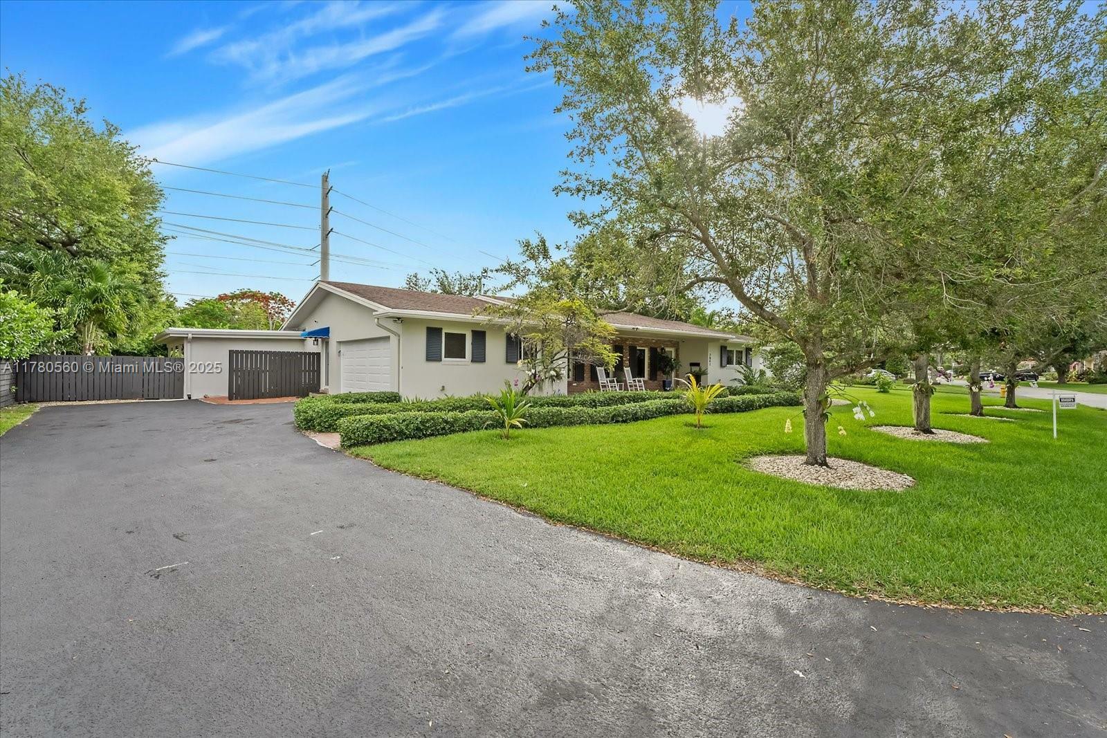 Property Photo: 7841 SW 141st St FL 33158