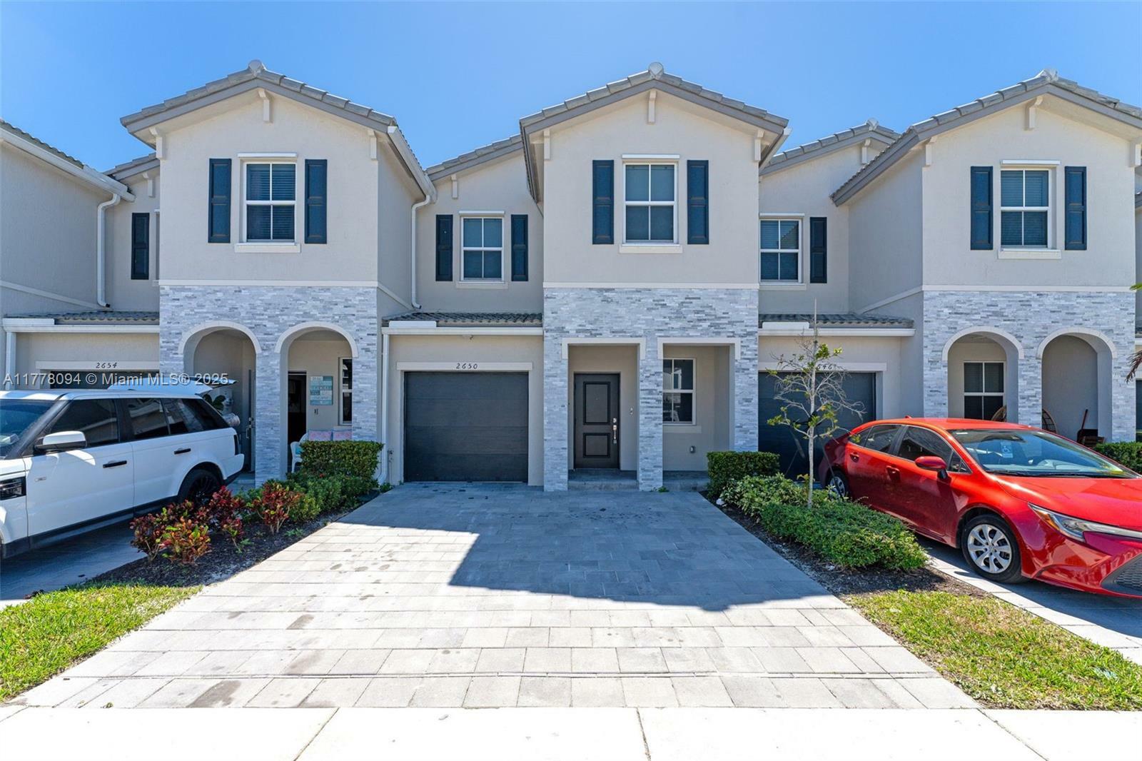 Property Photo: 2650 SE 10th St FL 33035