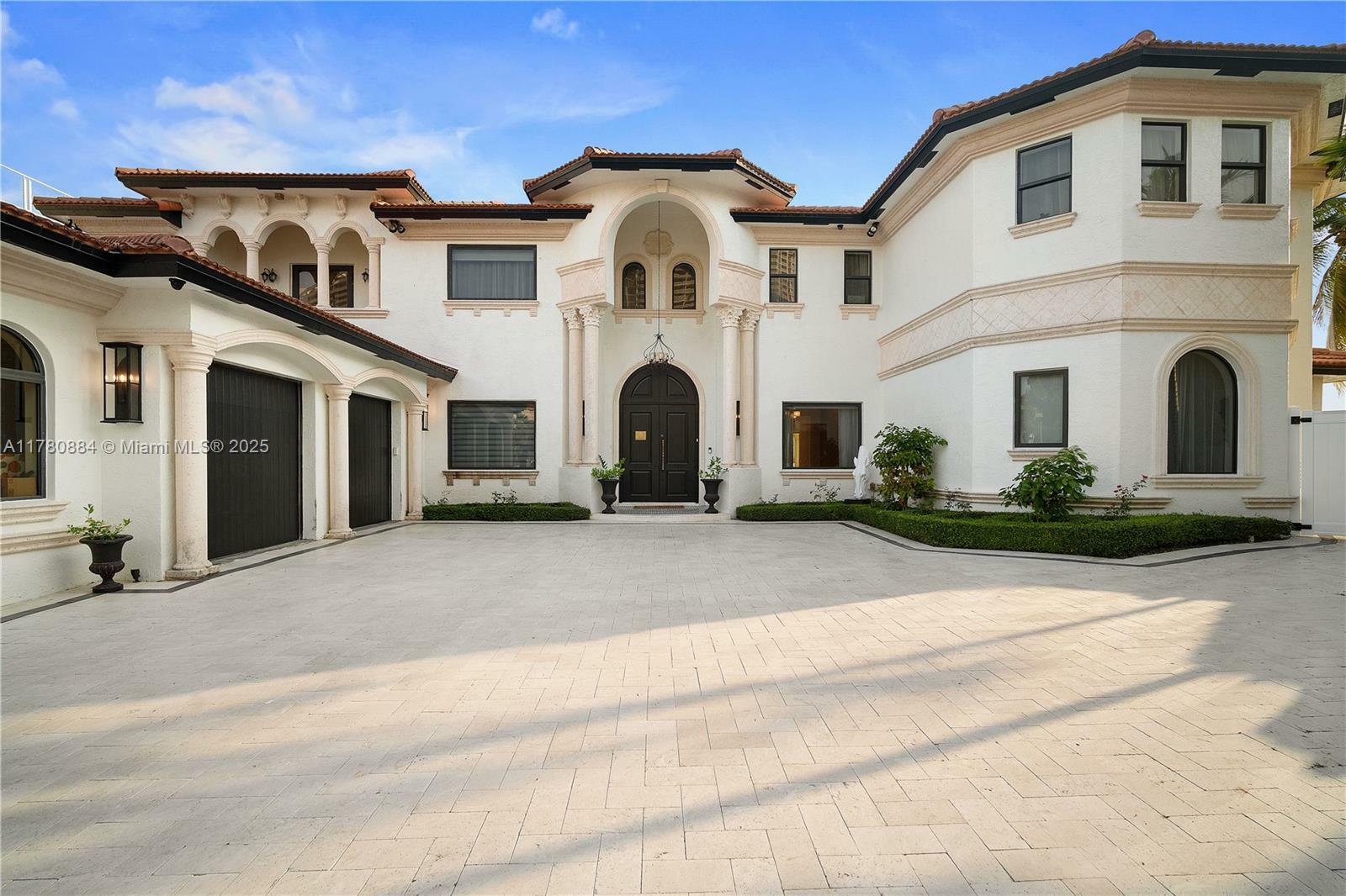 Property Photo: 3300 NE 171st St FL 33160