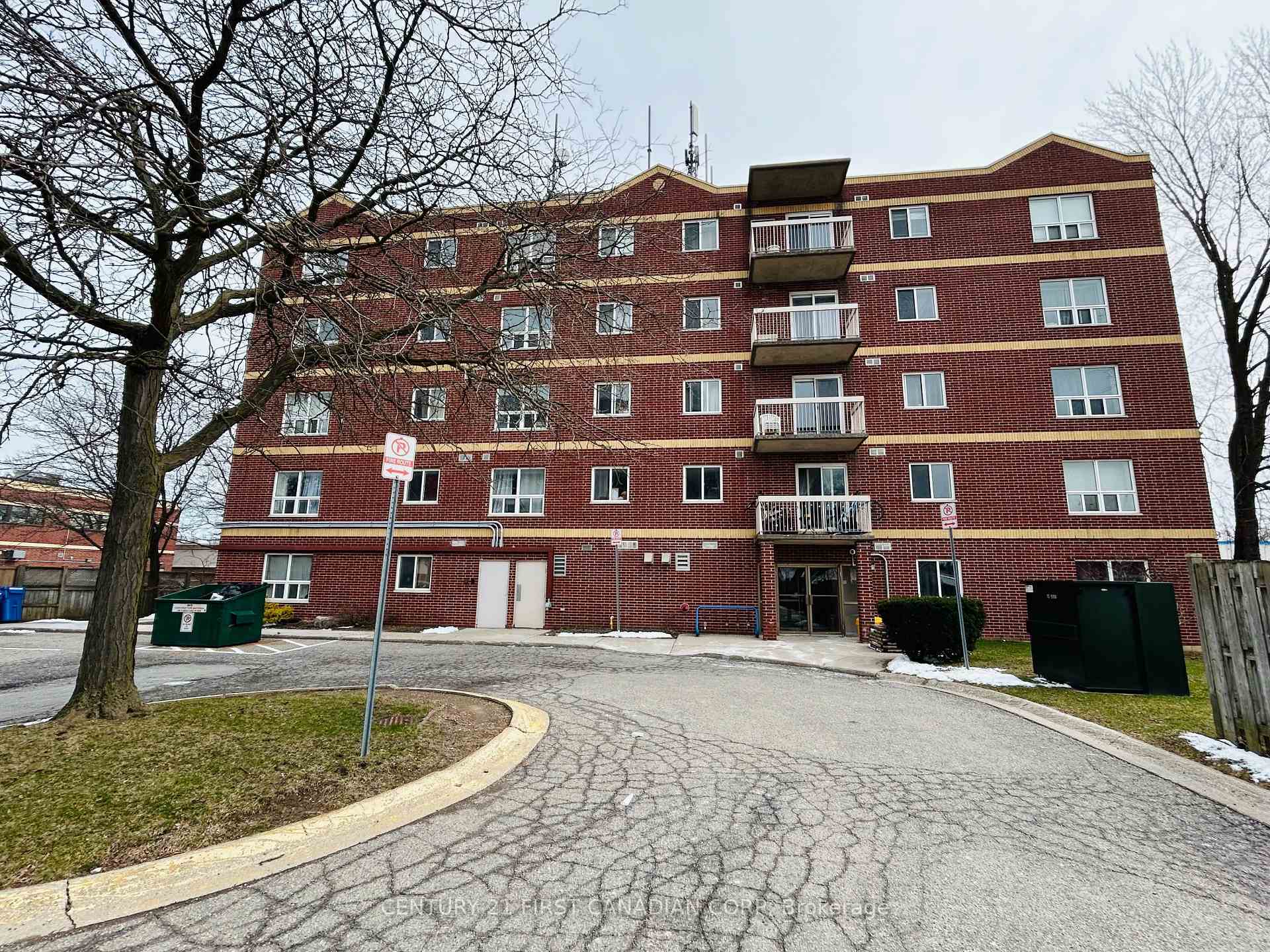 Property Photo: 626 First Street 404 ON N5V 2A2
