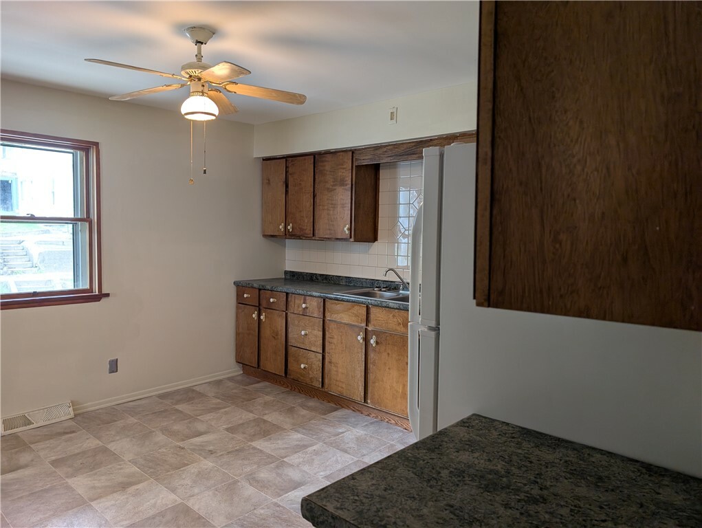 Property Photo: 623 Conrad PA 15022