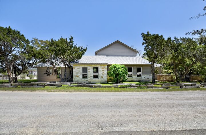 Property Photo:  1200 & 1340 Hinch Drive  TX 78132 