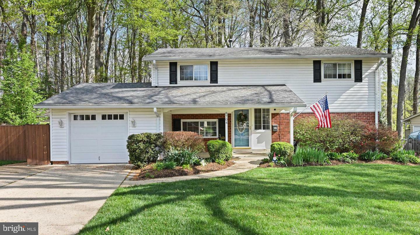 Property Photo: 8704 Parliament Drive VA 22151
