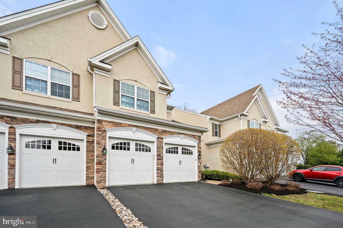 Property Photo: 2933 Cottonwood Lane PA 19425