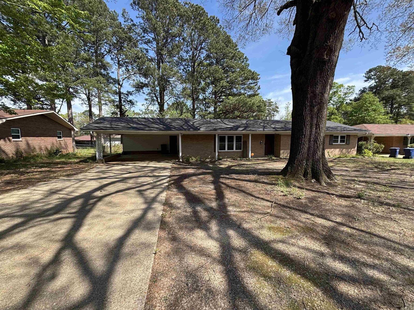 Property Photo:  563 Elaine Ave  AR 71701 