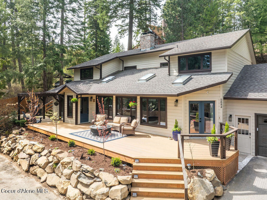 Property Photo: 5884 E Hayden Lake Rd ID 83835