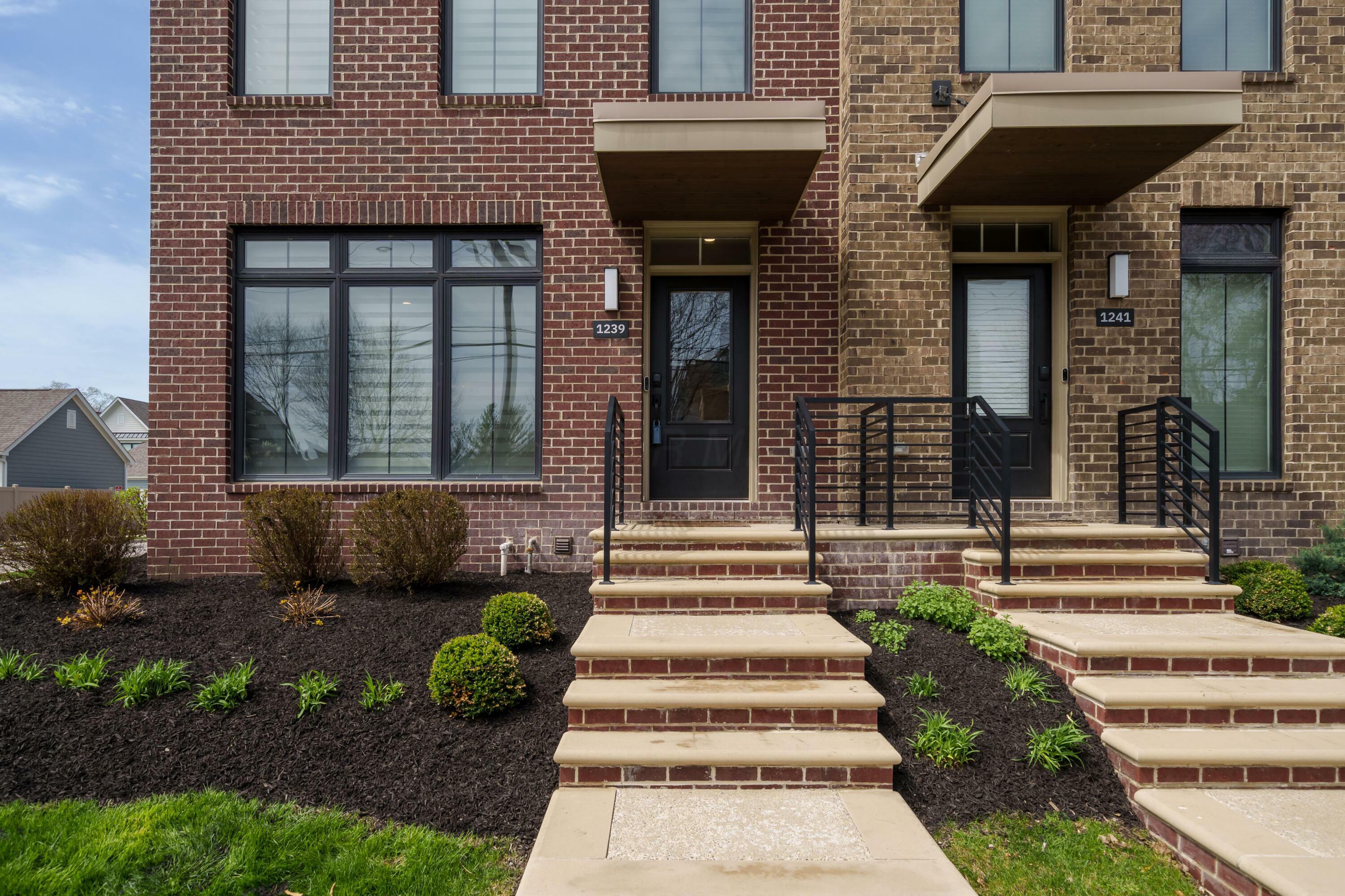 1239 Perry Street  Columbus OH 43201 photo