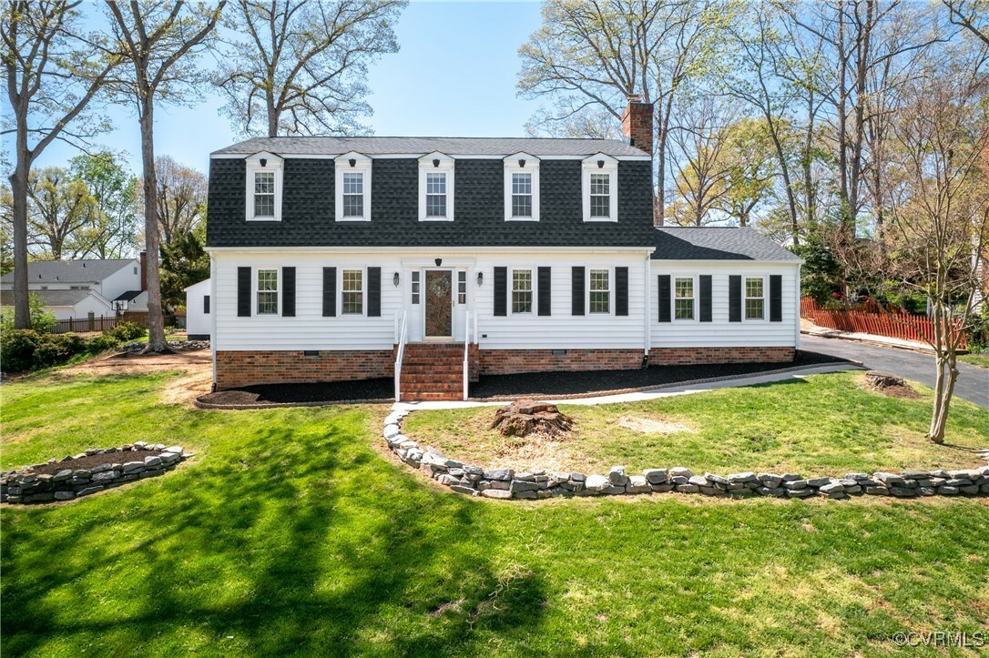 Property Photo: 1824 Turnmill Drive VA 23235