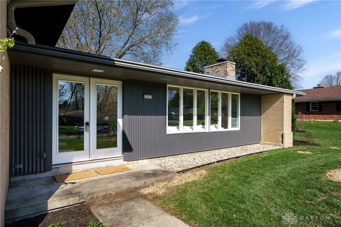 Property Photo:  1251 Lomeda Lane  OH 45434 