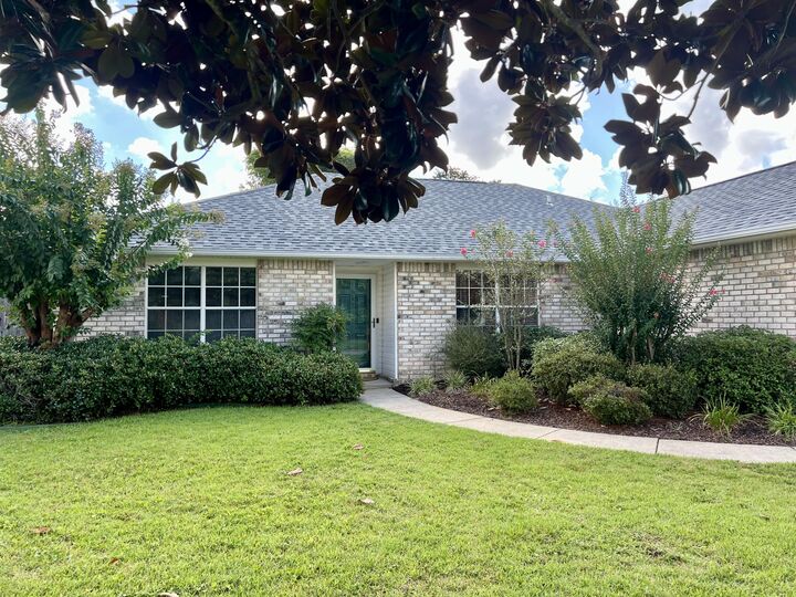 Property Photo: 1945 Jessica Way FL 32566