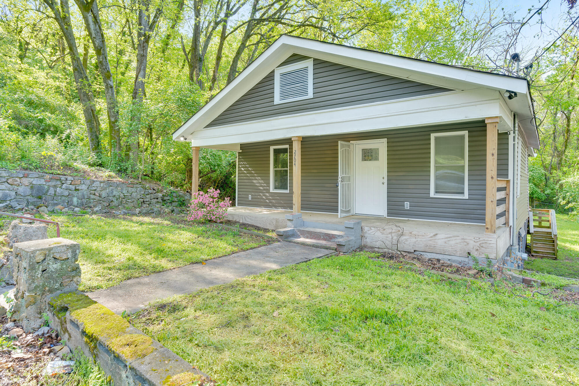 Property Photo:  2704 E 21st Street  TN 37404 