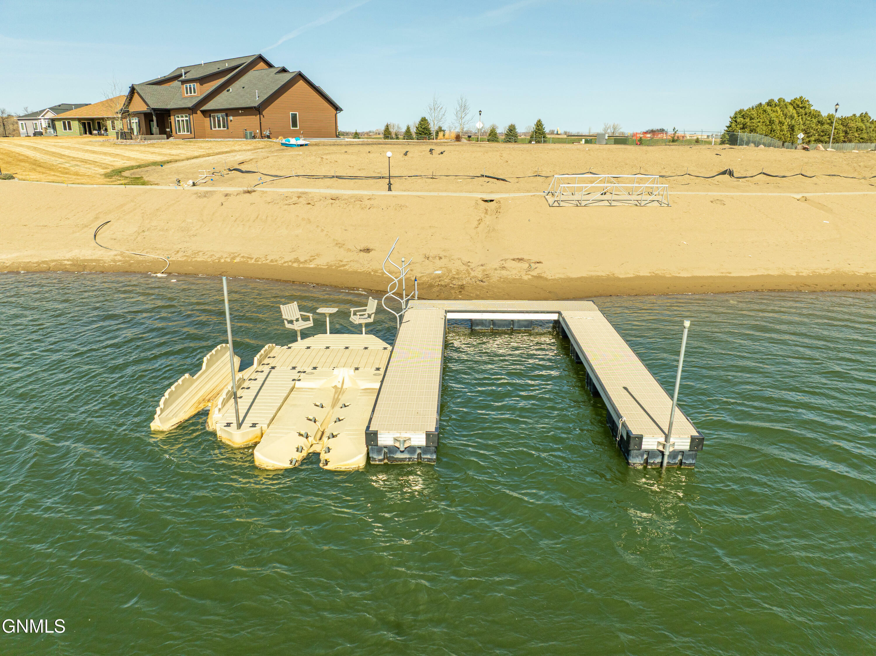 Property Photo: 3804/3808 Lakewood Drive SE ND 58554