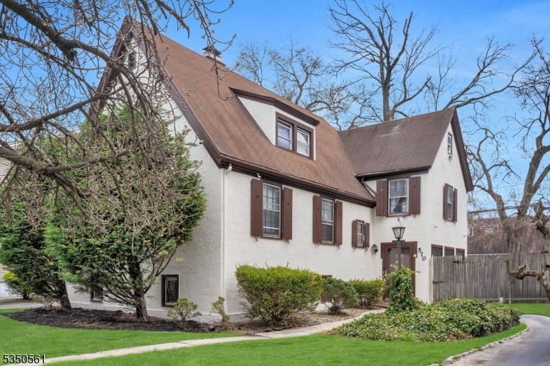 570 Varsity Rd  South Orange Village Twp. NJ 07079 photo