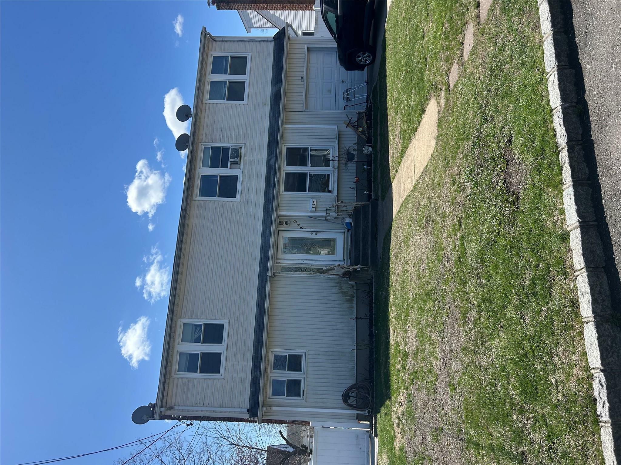 249 39th Street  Lindenhurst NY 11757 photo
