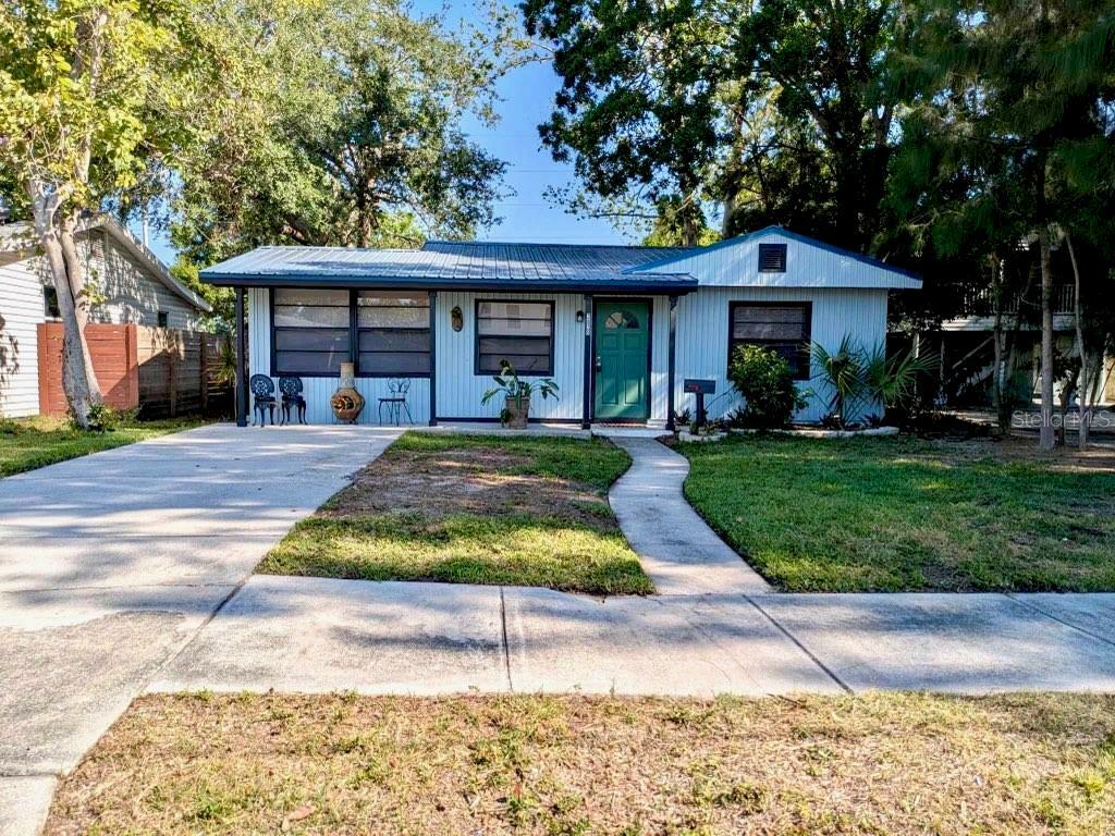 Property Photo: 2825 16th Avenue N FL 33713