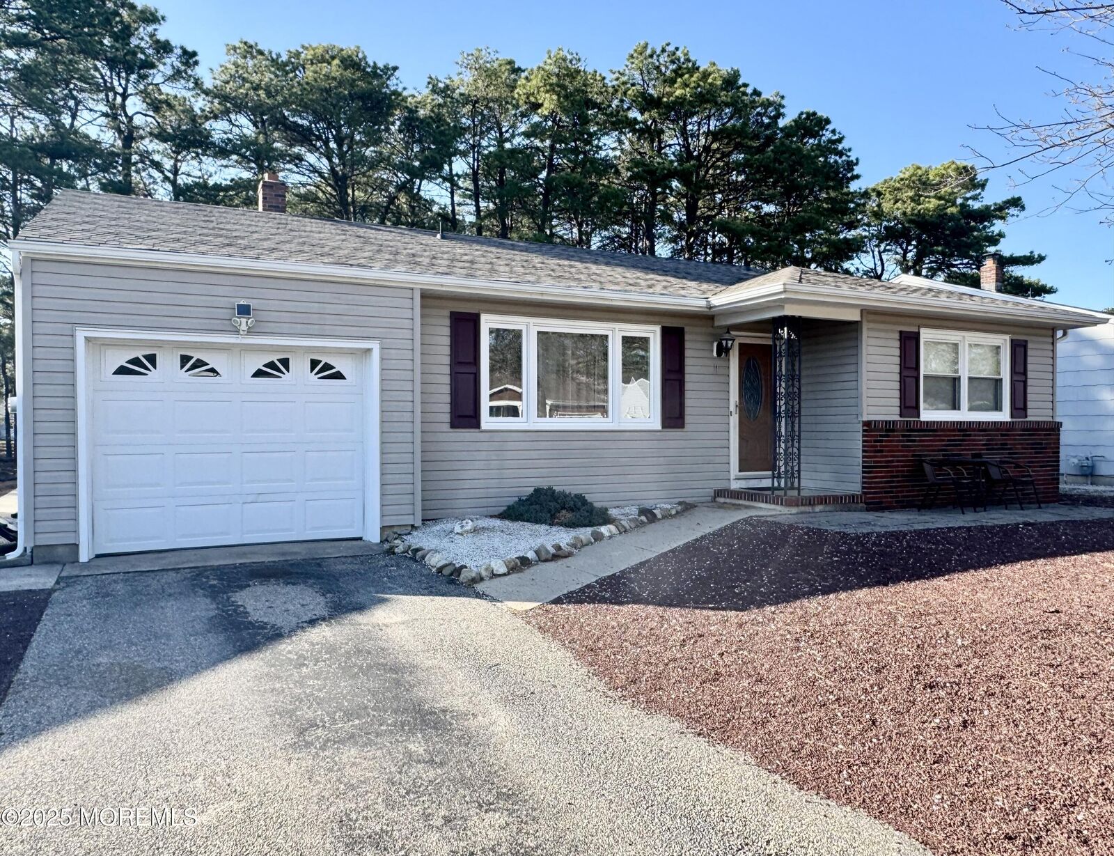 Property Photo:  11 Cortlandt Drive  NJ 08757 