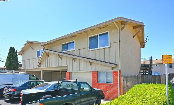 Property Photo: 26231 Gamboa St CA 94544