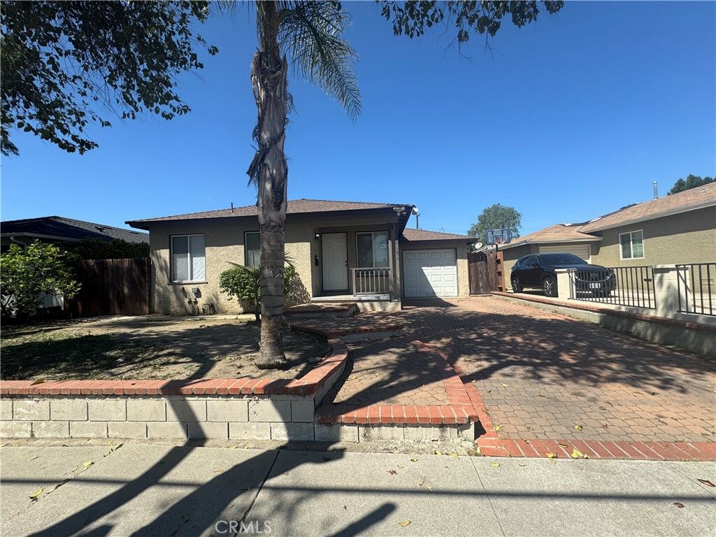 Property Photo:  7333 Vanalden Avenue  CA 91335 