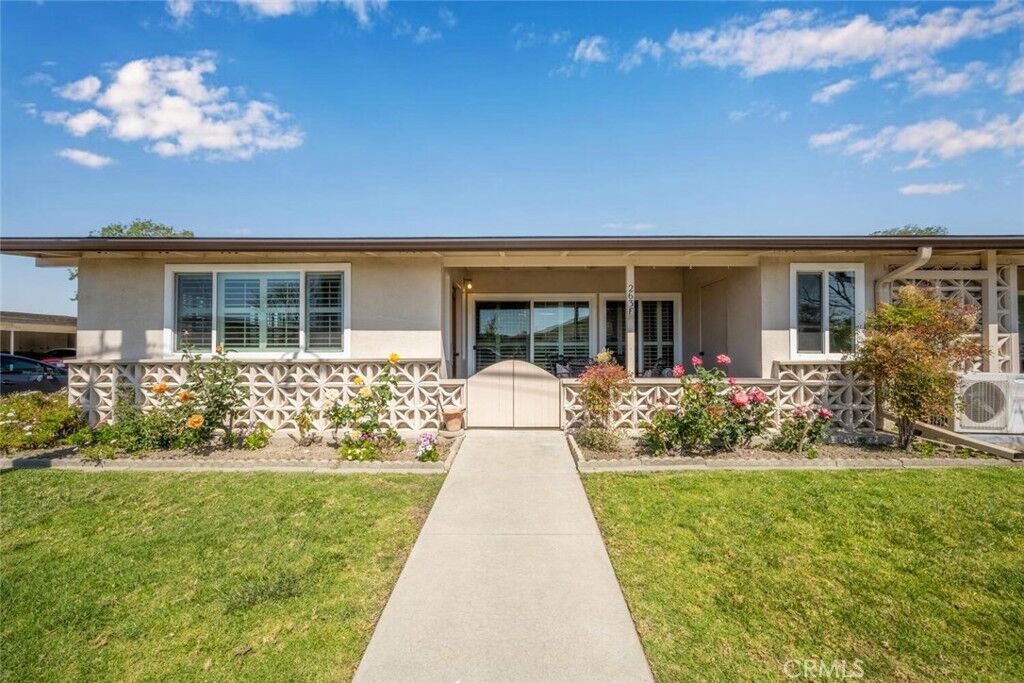 Property Photo:  1641 Interlachen 263F  CA 90740 