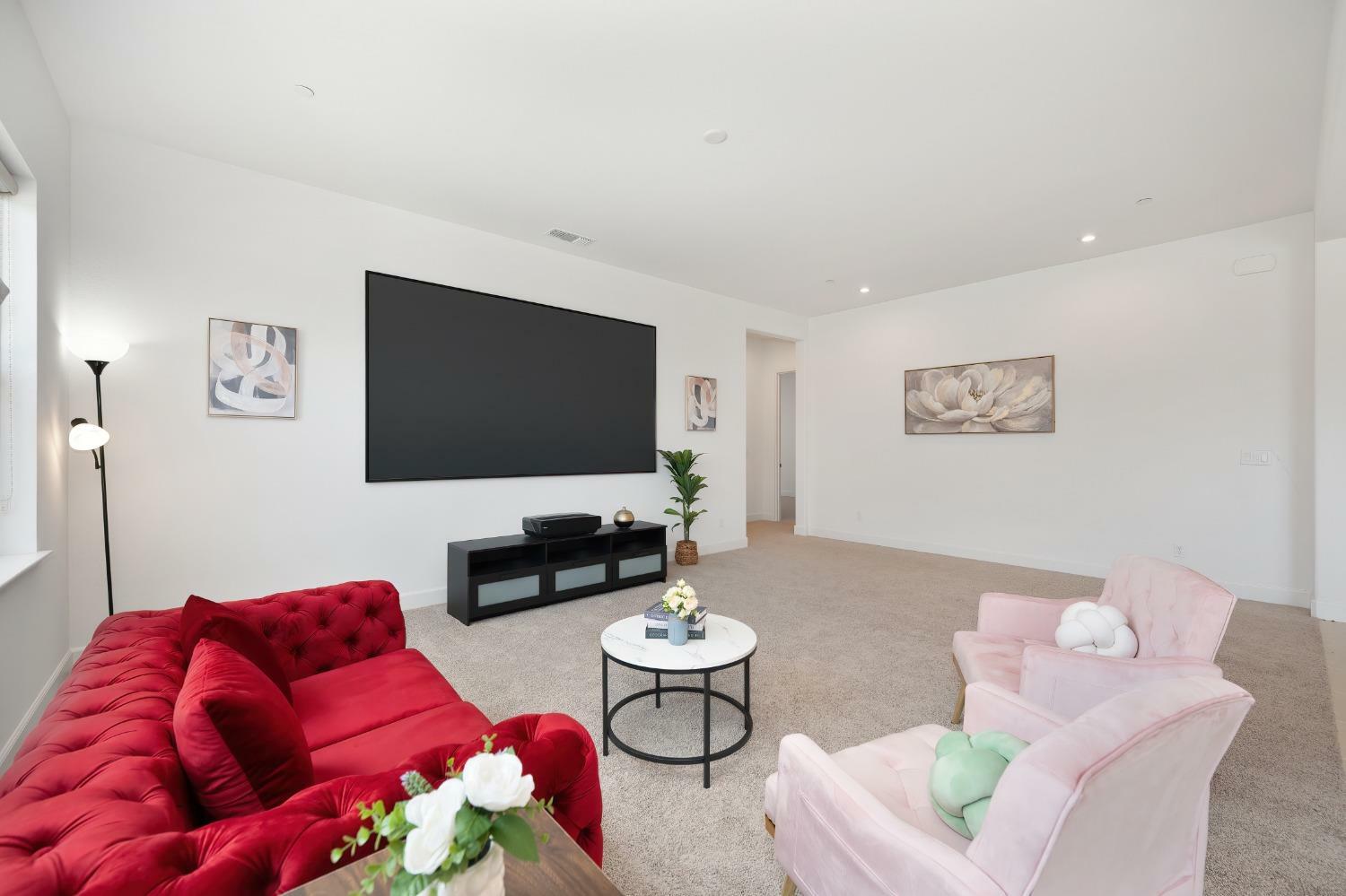 Property Photo: 7487 Fortaleza Ave CA 95757