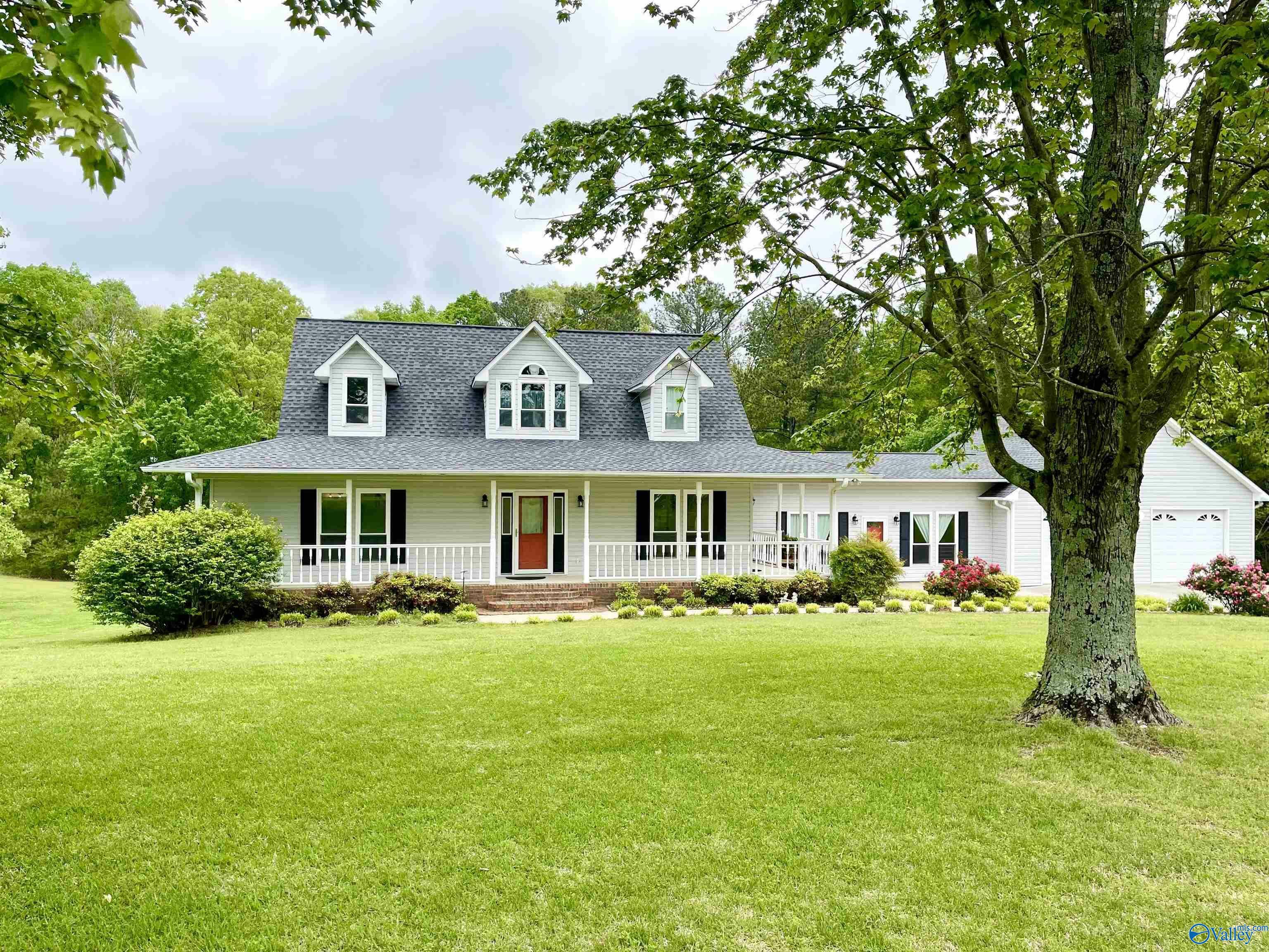 Property Photo: 1953 County Road 1678 AL 35058