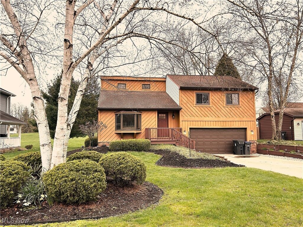 Property Photo: 7366 Cromwell Drive OH 44139