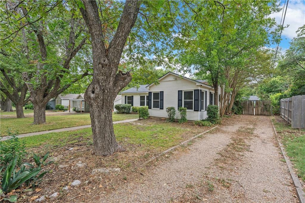 Property Photo: 4220 Harlan Avenue TX 76710