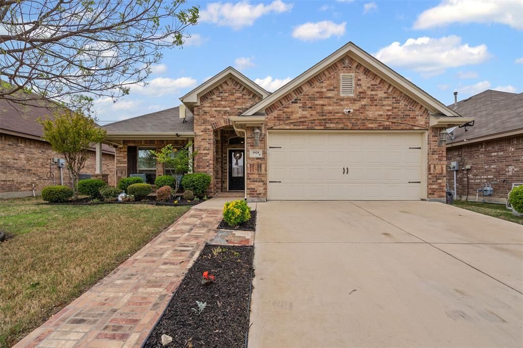 Property Photo: 5929 Black Bass Drive TX 76179