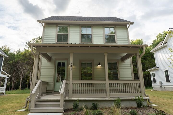 Property Photo:  931 S Waxflower Avenue  AR 72701 